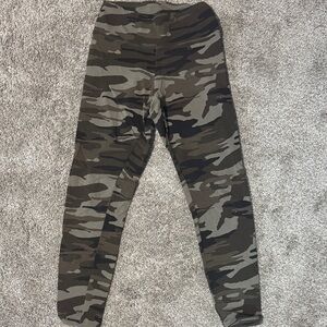 Express woman’s Camouflage Leggings